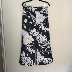 Anna Glover x H&M floral culottes